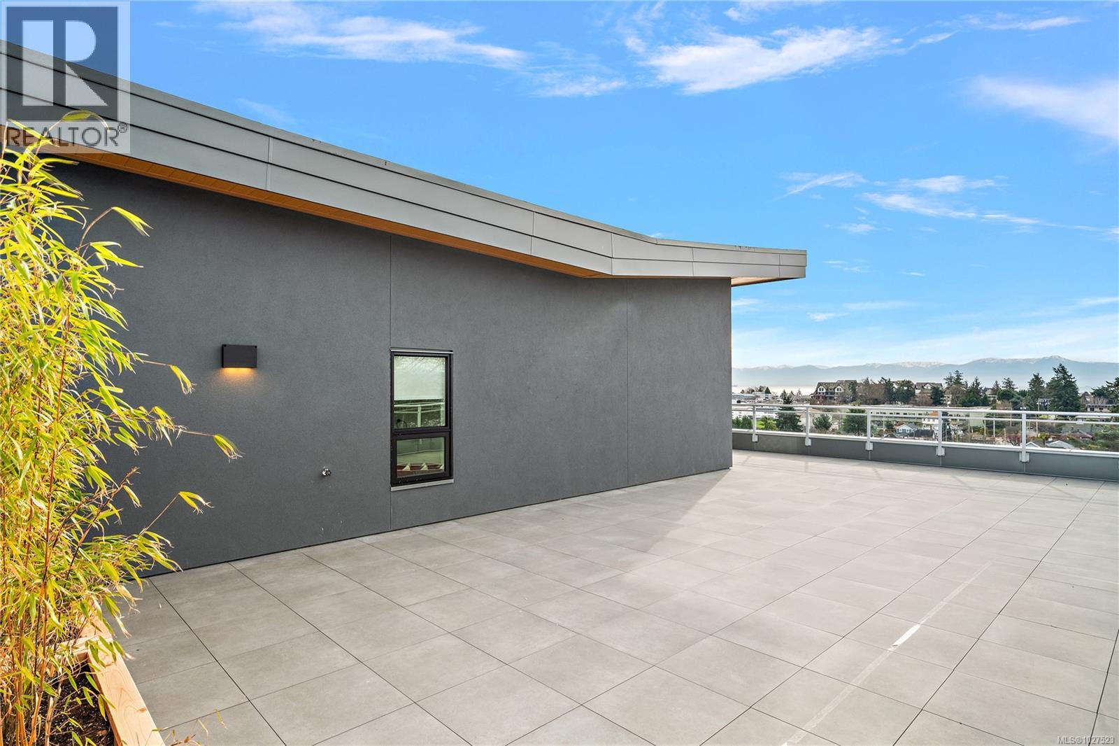 501 1102 Esquimalt Road, Esquimalt