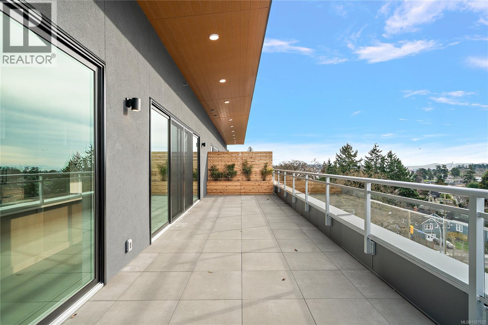 501 1102 Esquimalt Road, Esquimalt