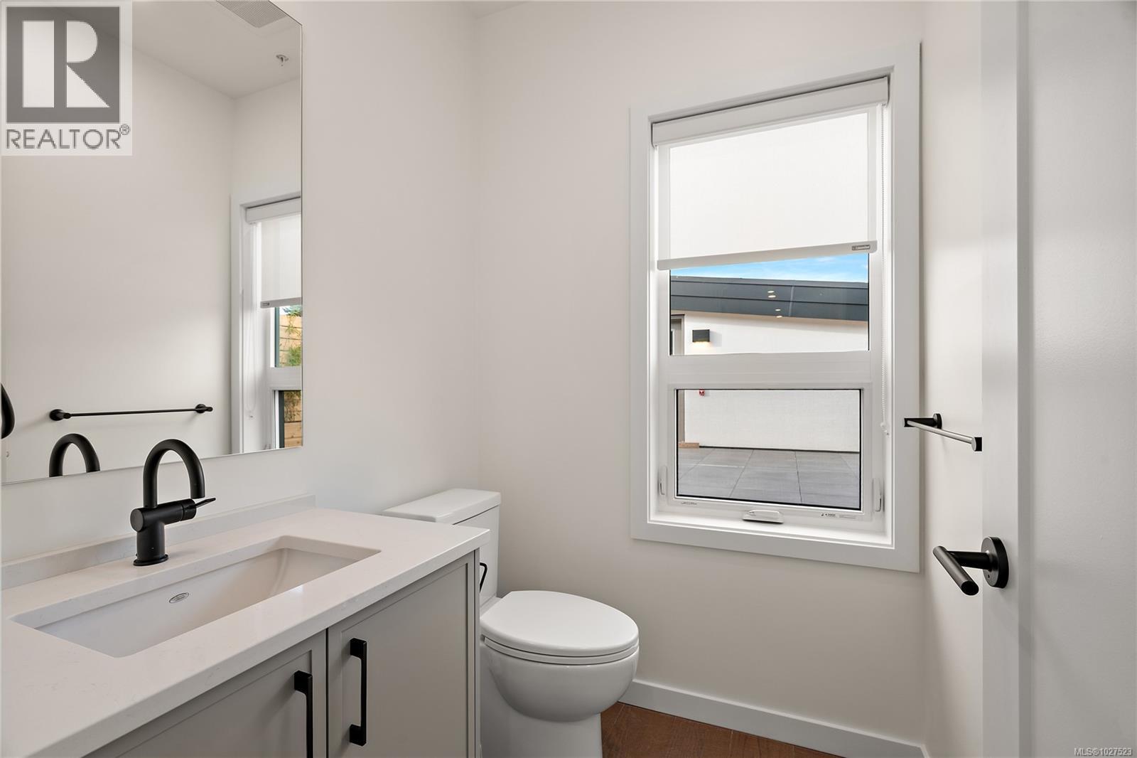 501 1102 Esquimalt Road, Esquimalt