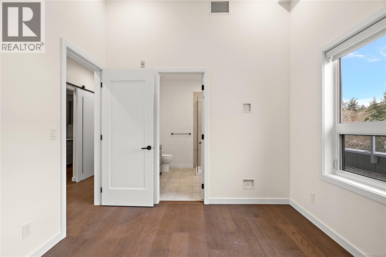 501 1102 Esquimalt Road, Esquimalt