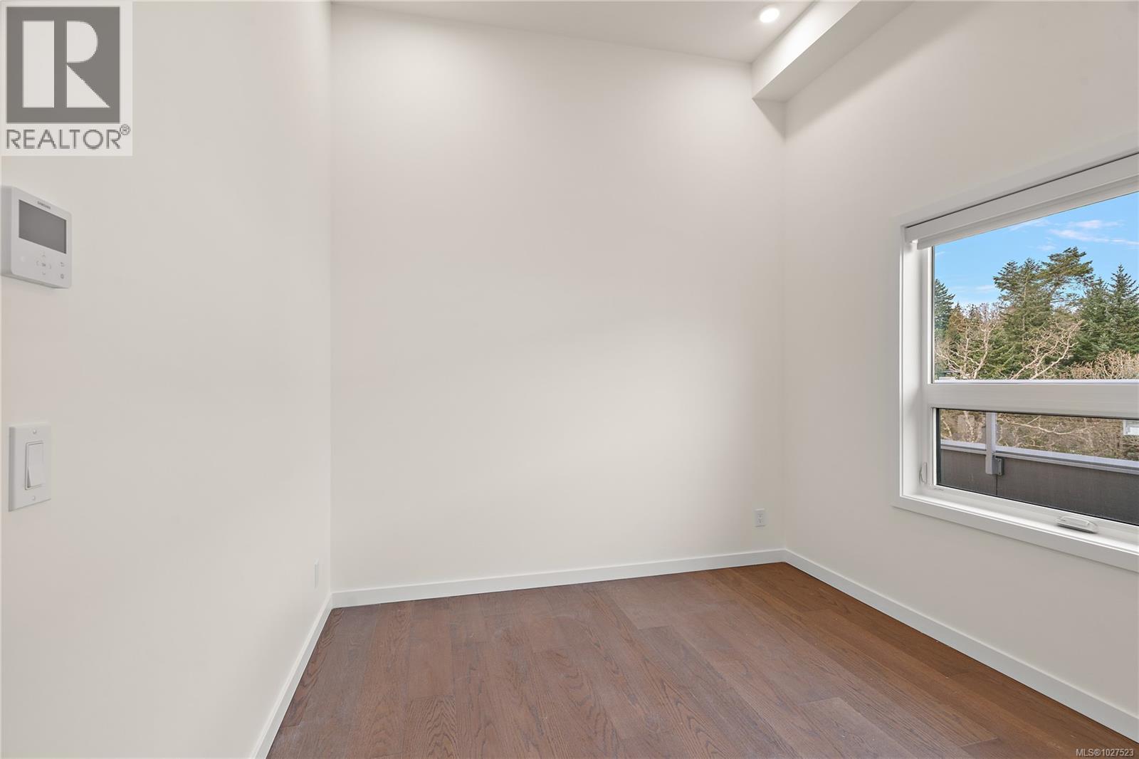 501 1102 Esquimalt Road, Esquimalt