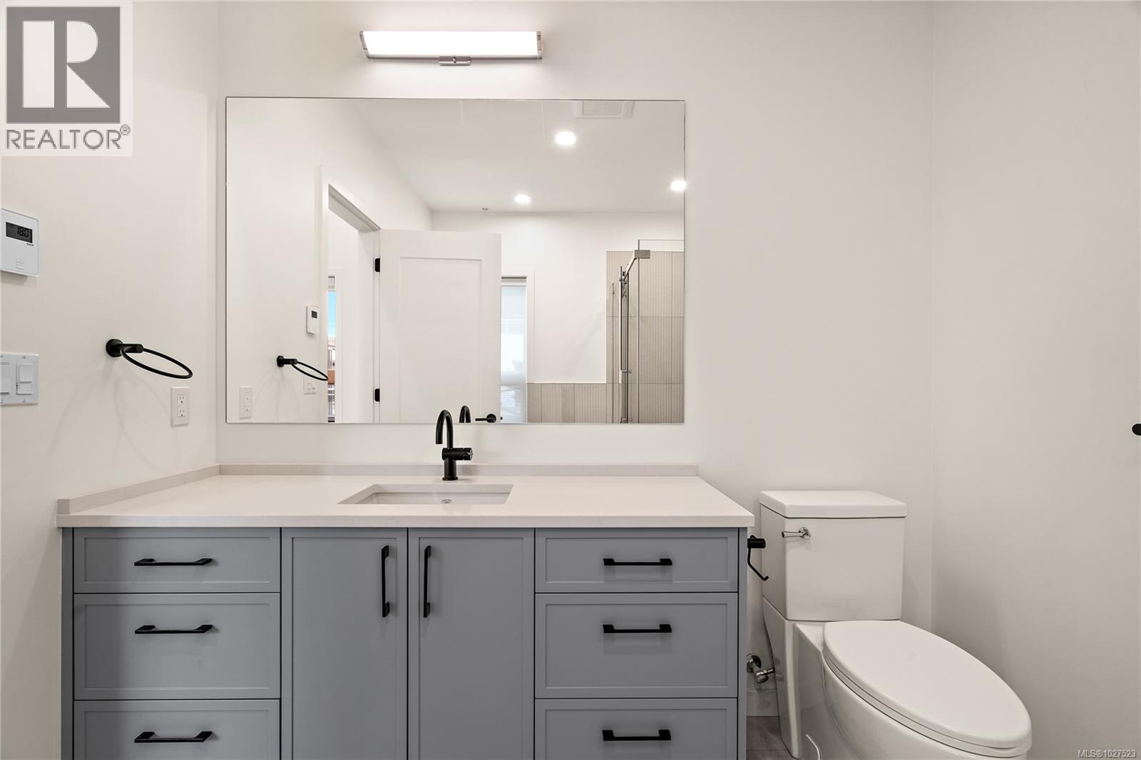 501 1102 Esquimalt Road, Esquimalt