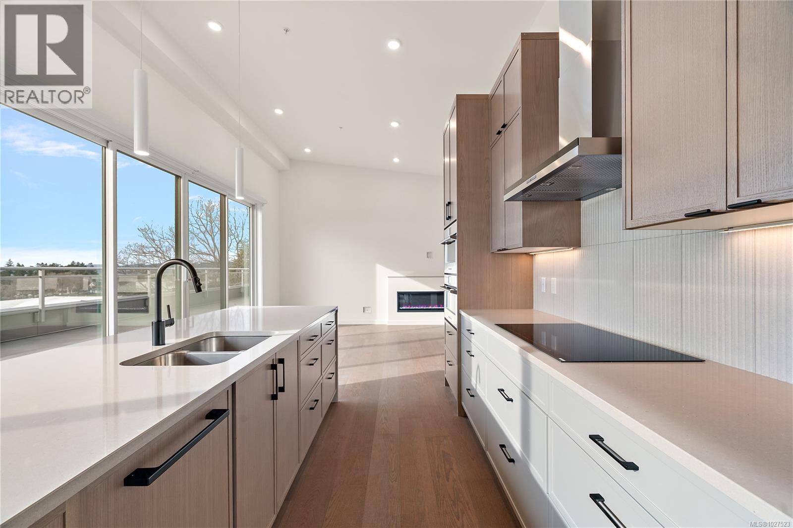 501 1102 Esquimalt Road, Esquimalt