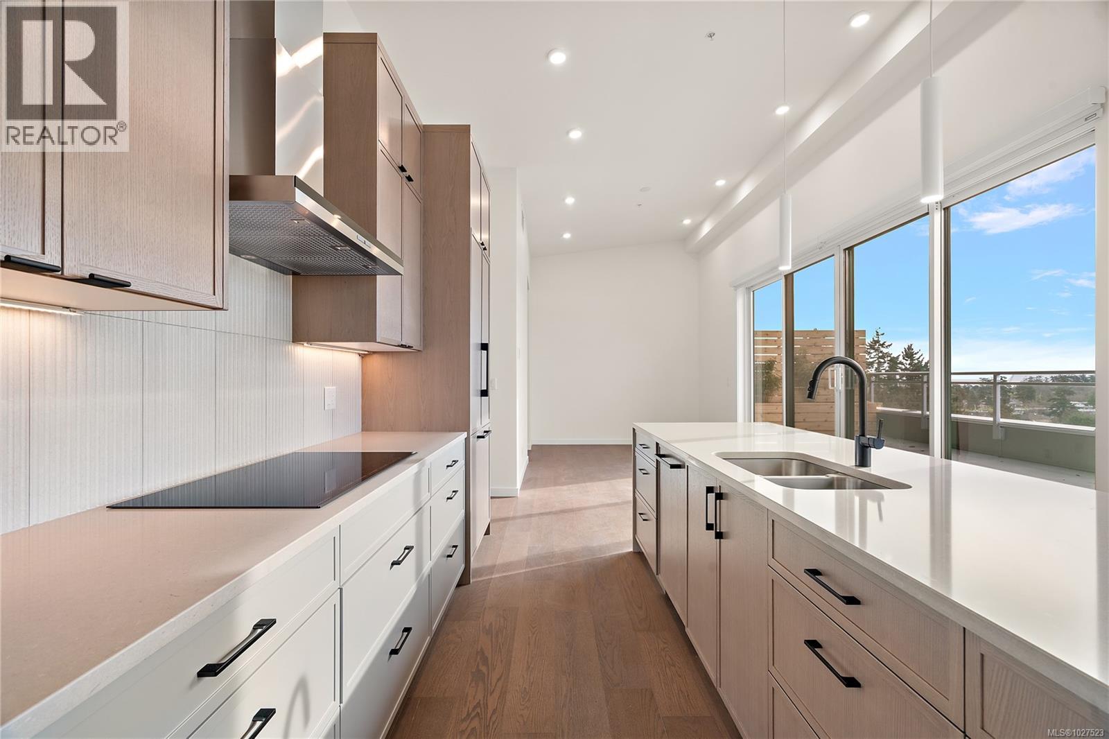 501 1102 Esquimalt Road, Esquimalt