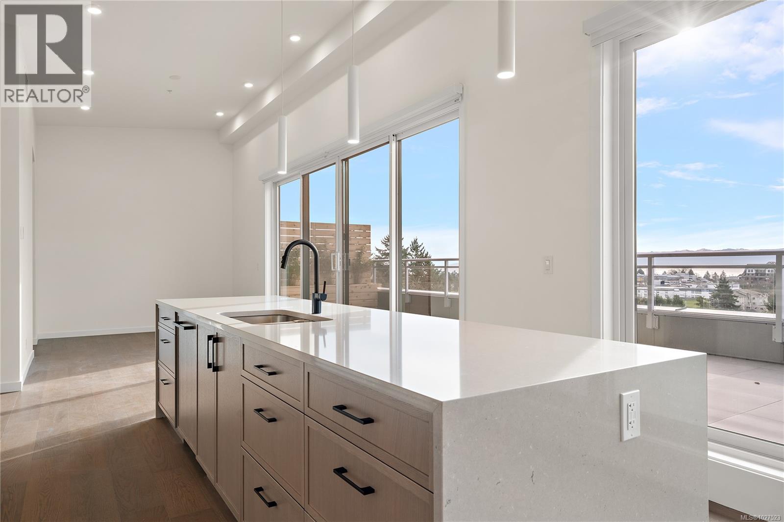 501 1102 Esquimalt Road, Esquimalt