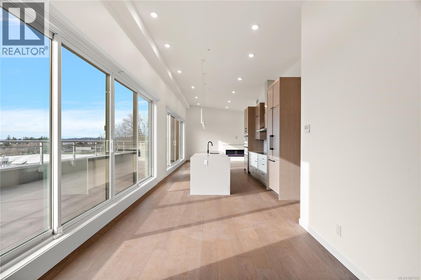 501 1102 Esquimalt Road, Esquimalt