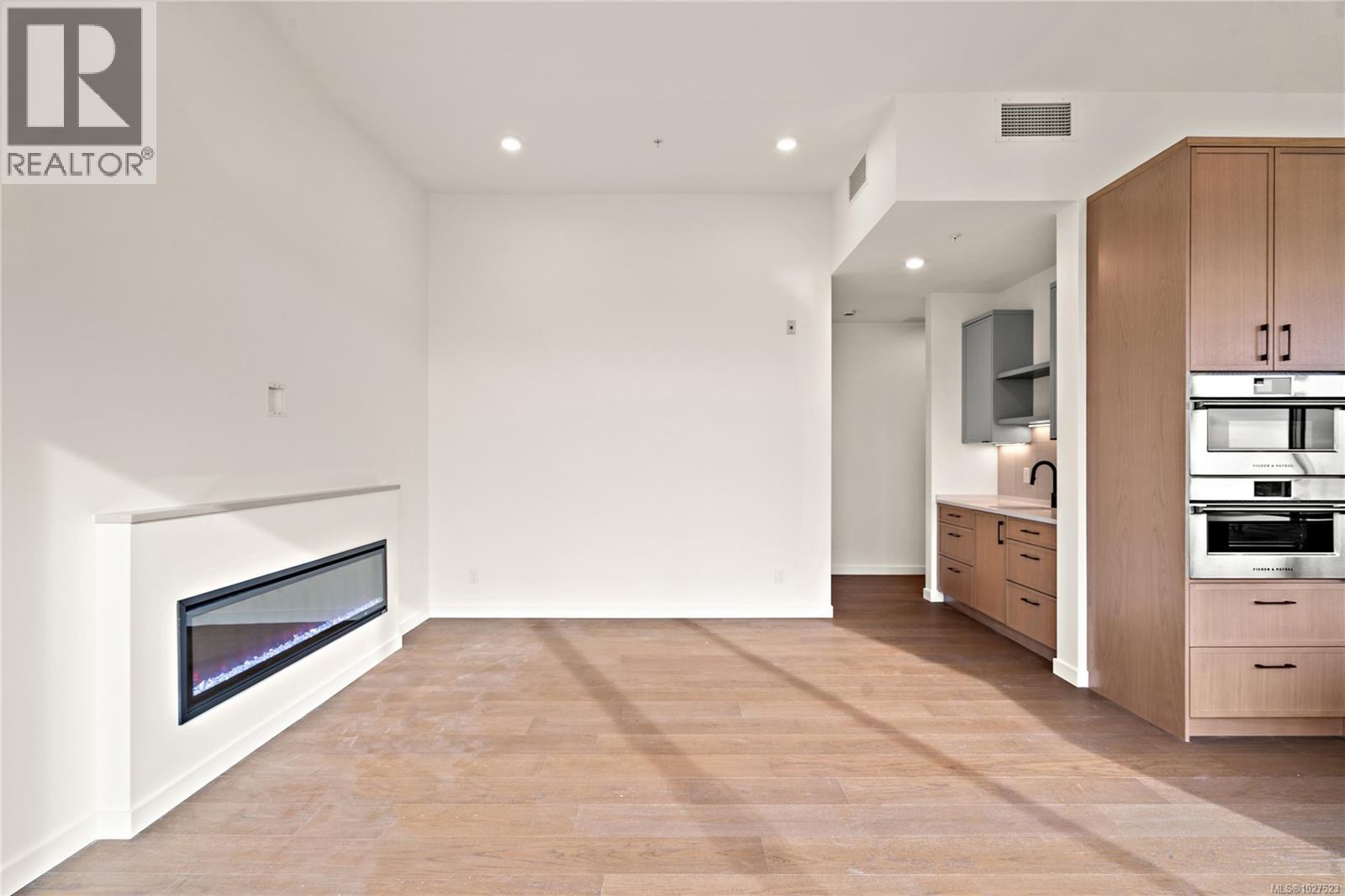 501 1102 Esquimalt Road, Esquimalt