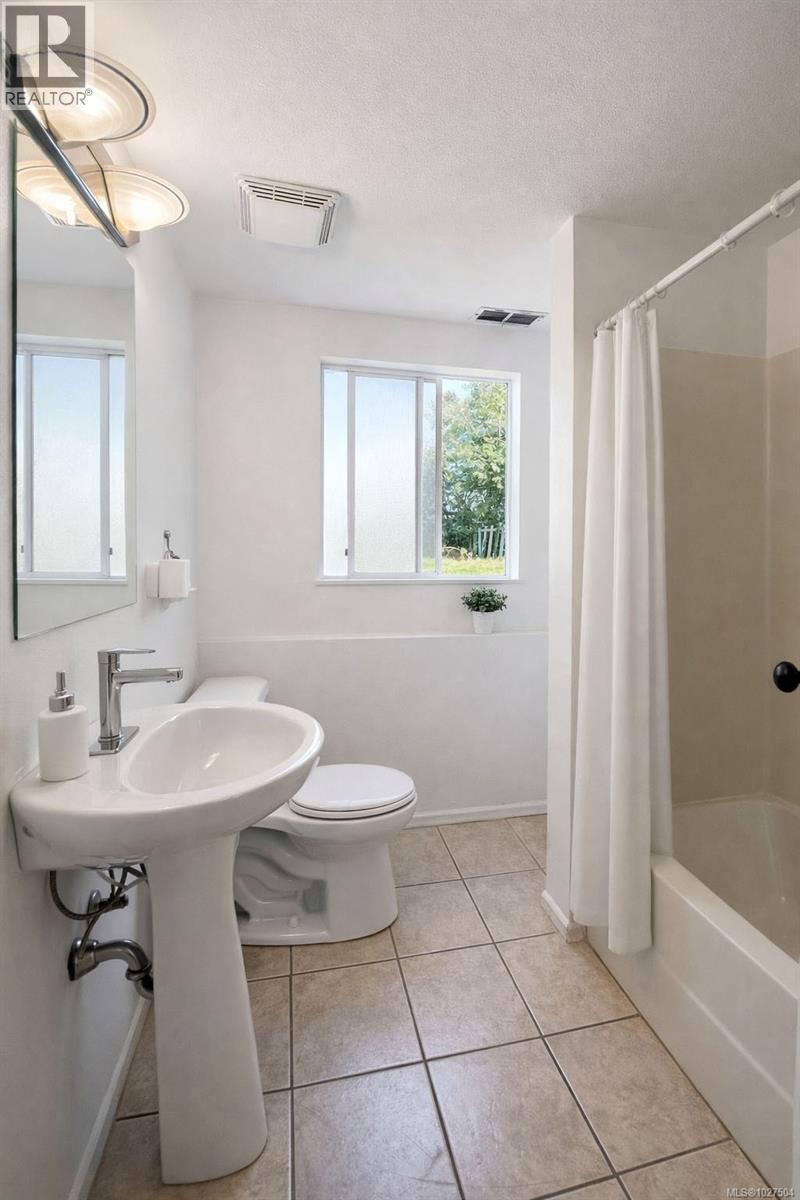  4031 Osgoode Place, Saanich