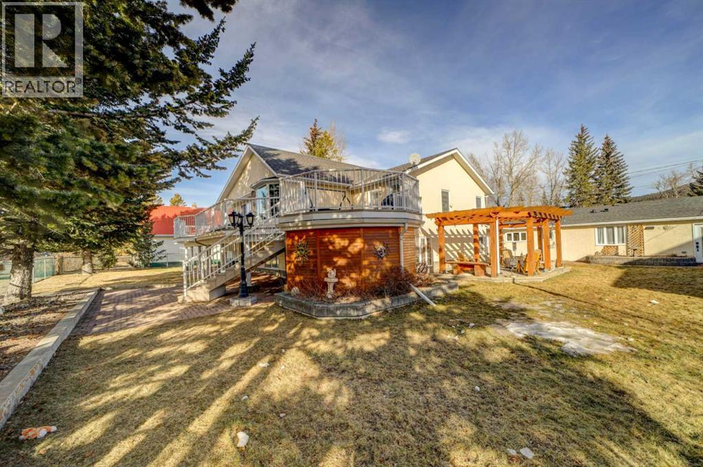 11321 21 Avenue - Photo 2 of 49, Blairmore, Alberta