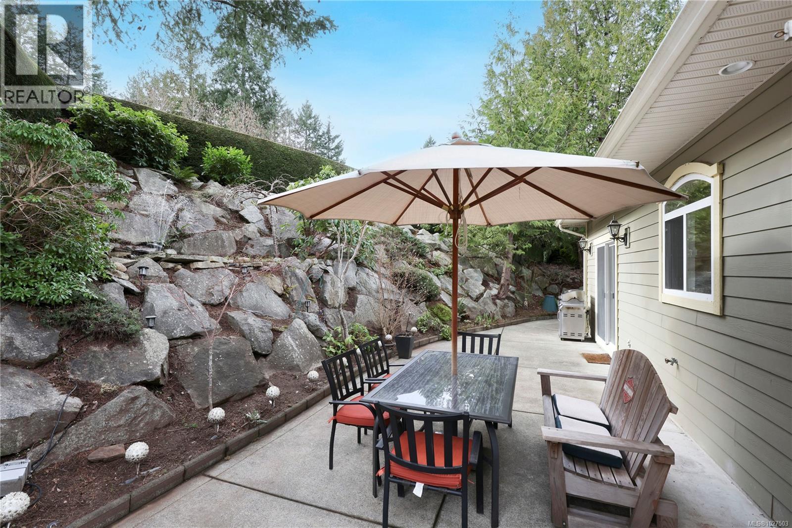 3151 KLANAWA CRES - 30