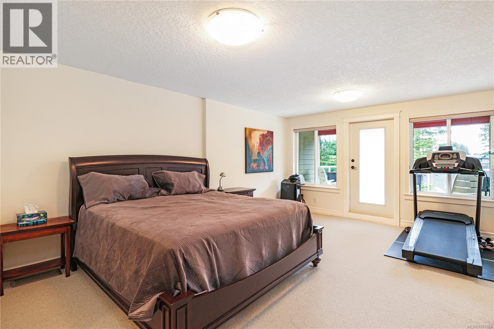 3151 Klanawa Cres - 37