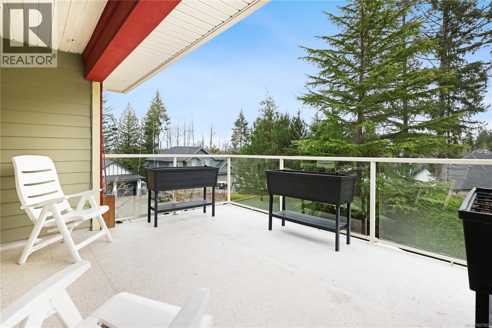 3151 KLANAWA CRES - 44