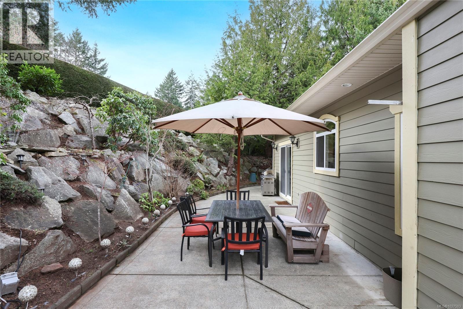 3151 KLANAWA CRES - 47