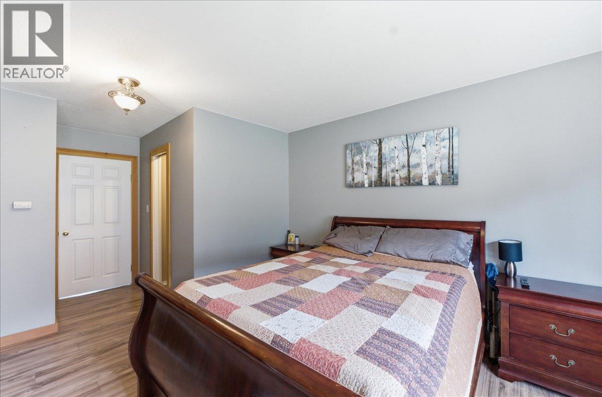 258 2ND Avenue, Trail