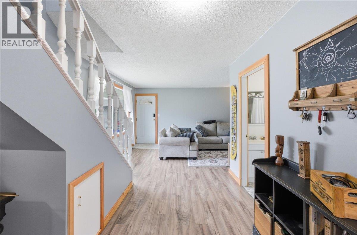 258 2ND Avenue, Trail