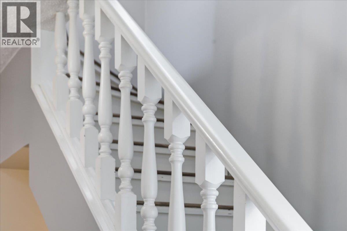 258 2ND Avenue, Trail