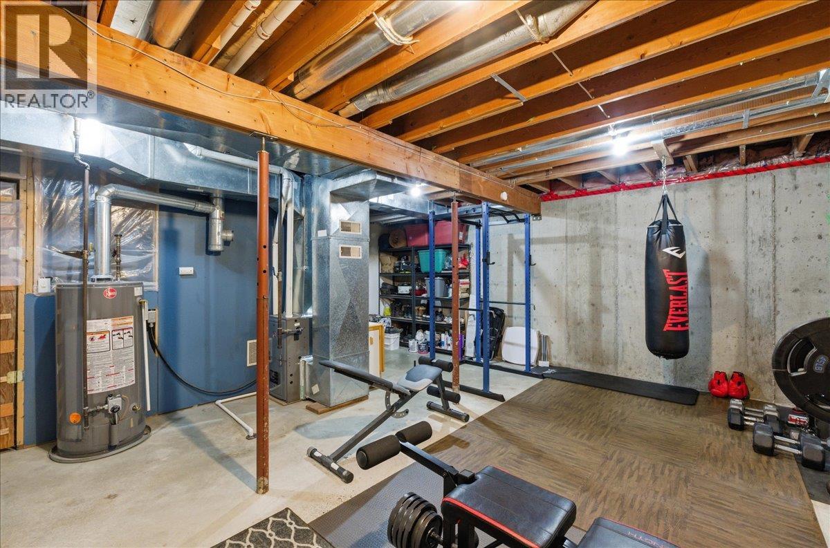 258 2ND Avenue, Trail