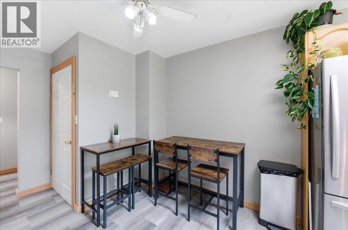 258 2ND Avenue, Trail