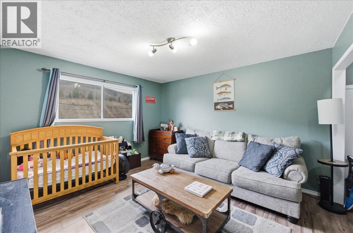 258 2ND Avenue, Trail