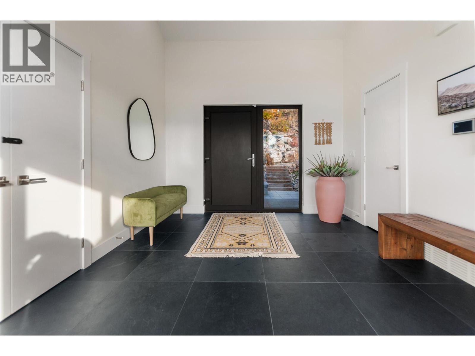 2710 WORKMAN Place, Naramata