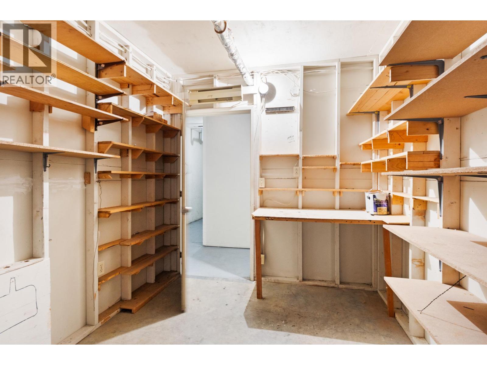 1490B Gordon Drive Unit# 304, Kelowna