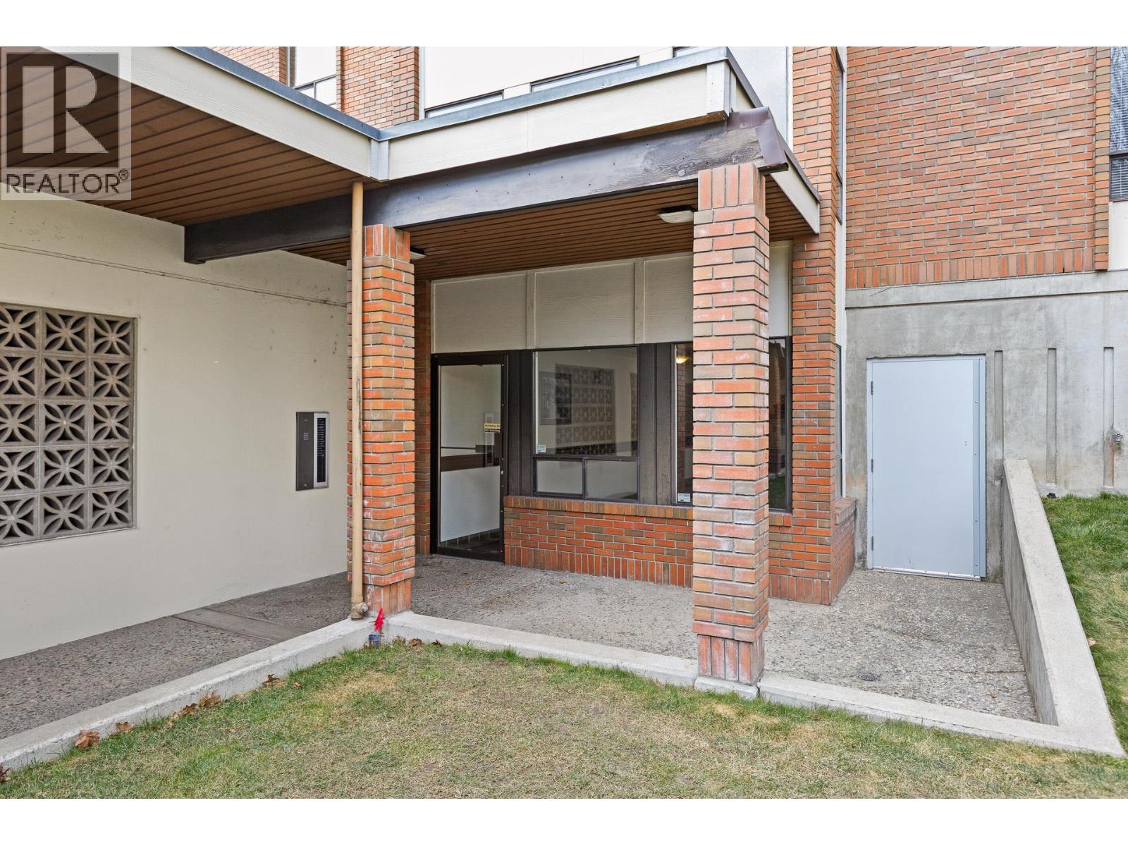 1490B Gordon Drive Unit# 304, Kelowna