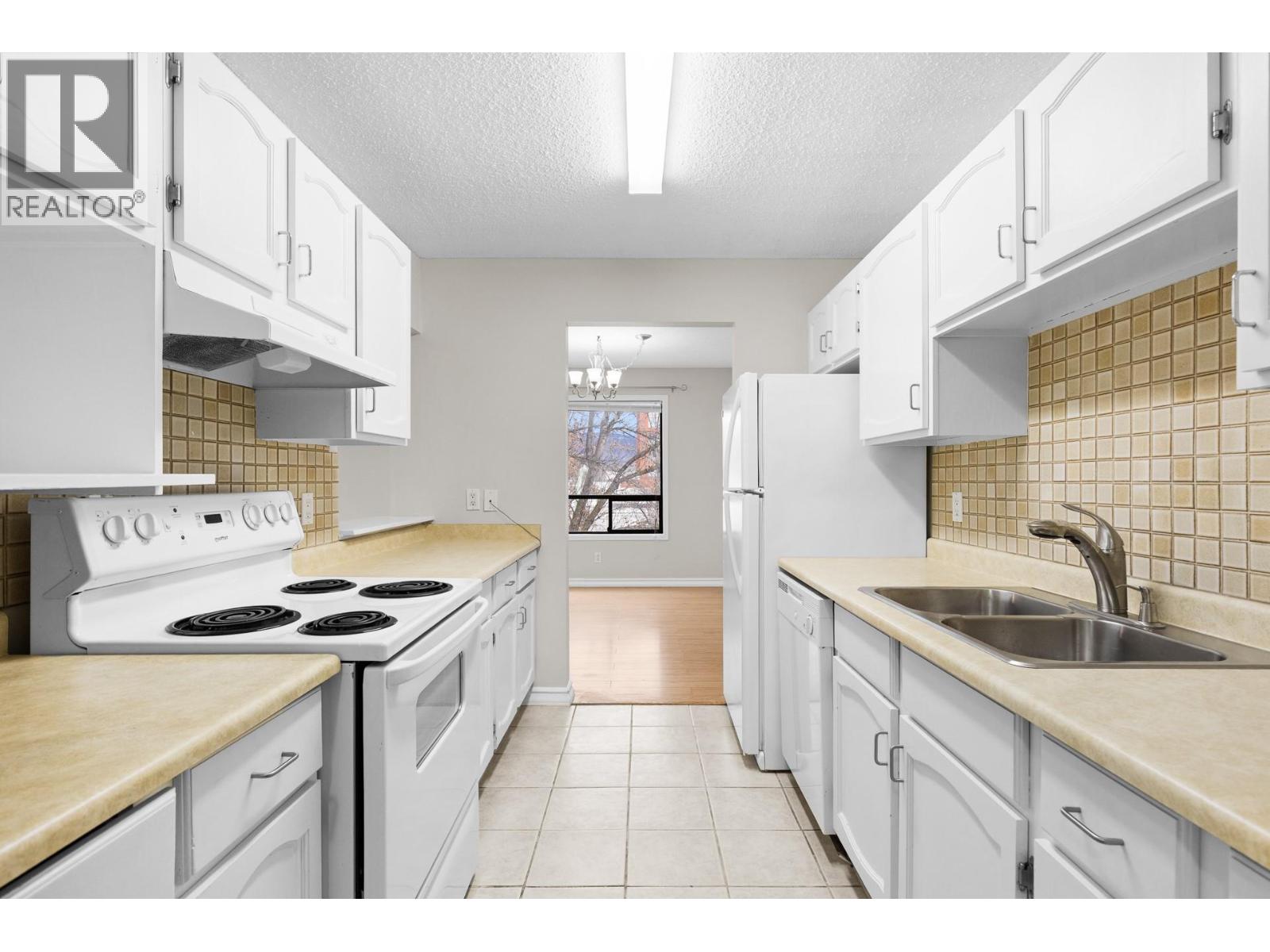 1490B Gordon Drive Unit# 304, Kelowna