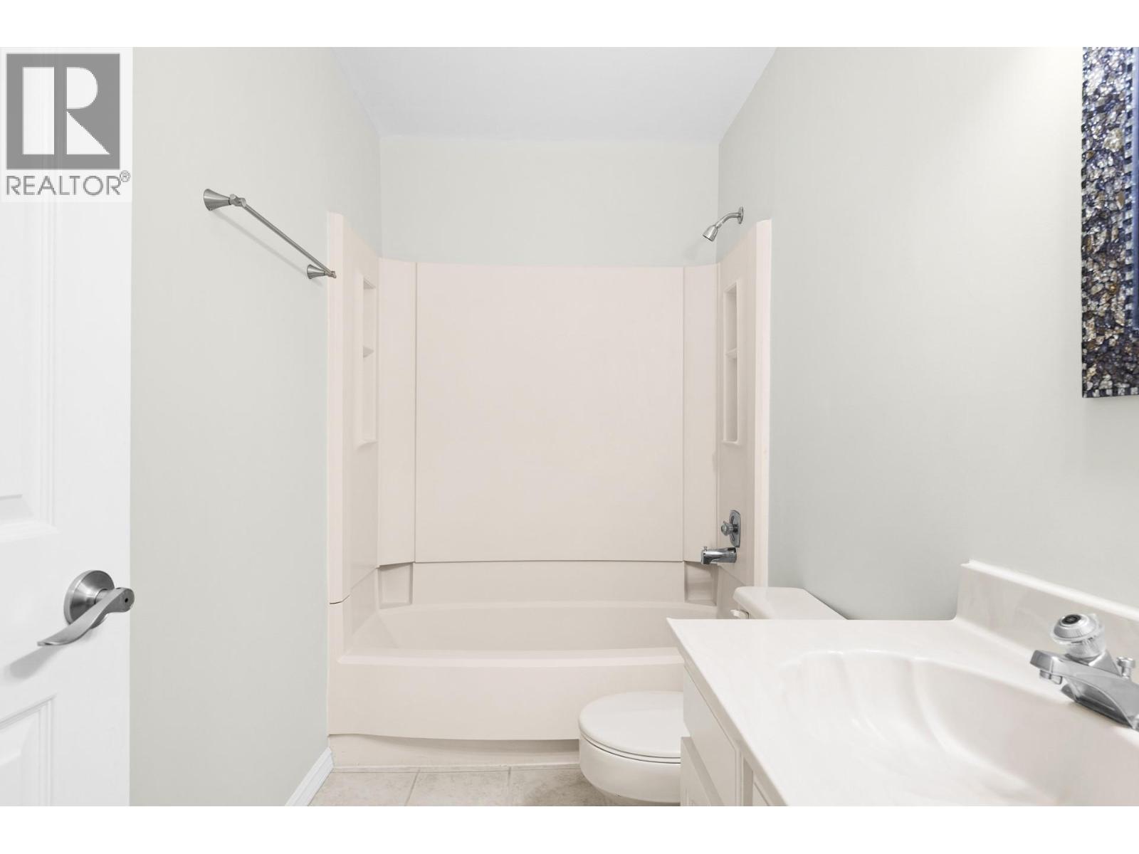 1490B Gordon Drive Unit# 304, Kelowna