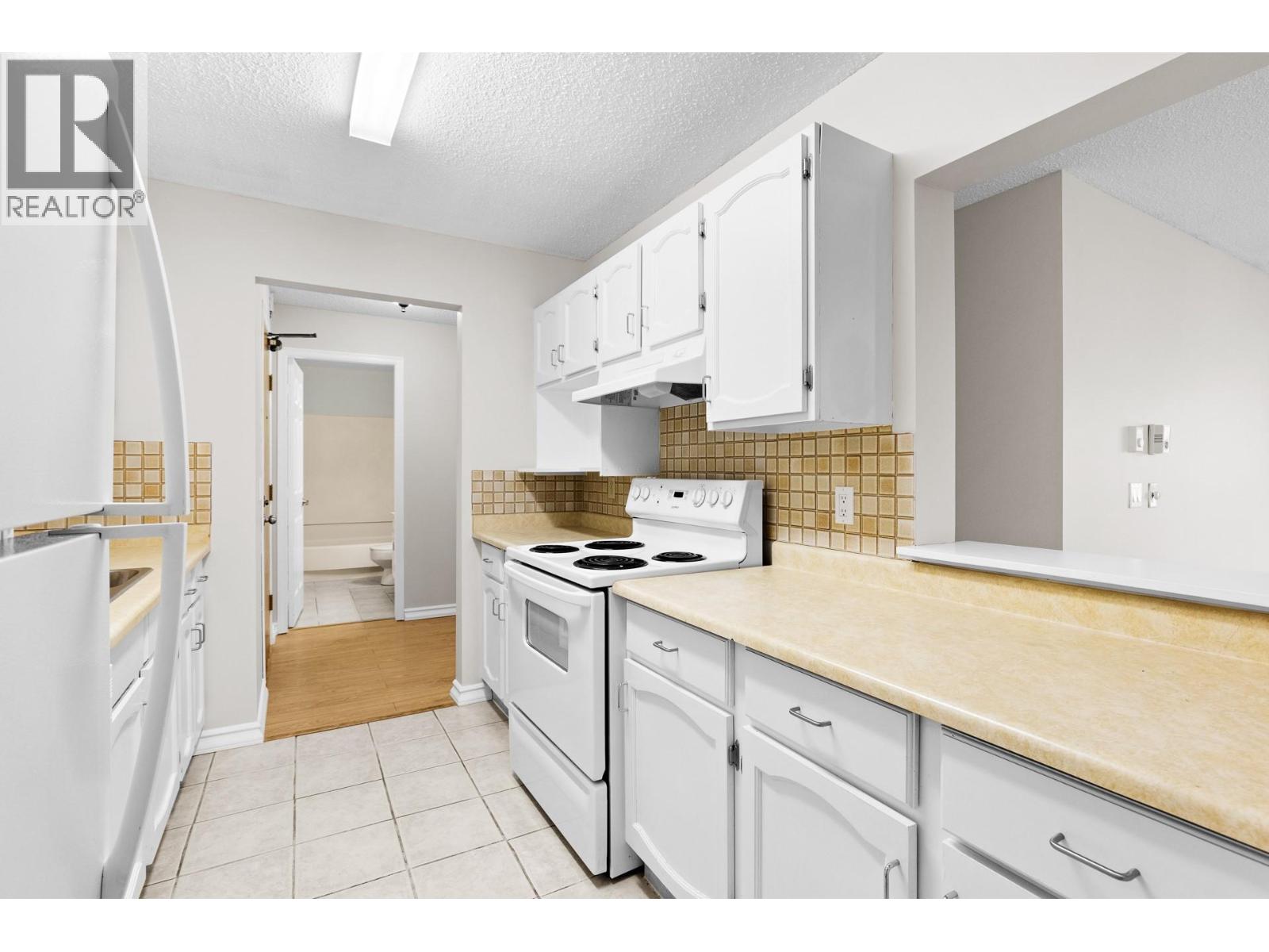 1490B Gordon Drive Unit# 304, Kelowna