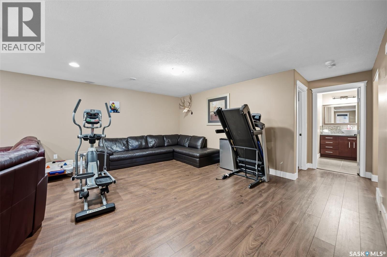 101 6th AVENUE W - 26