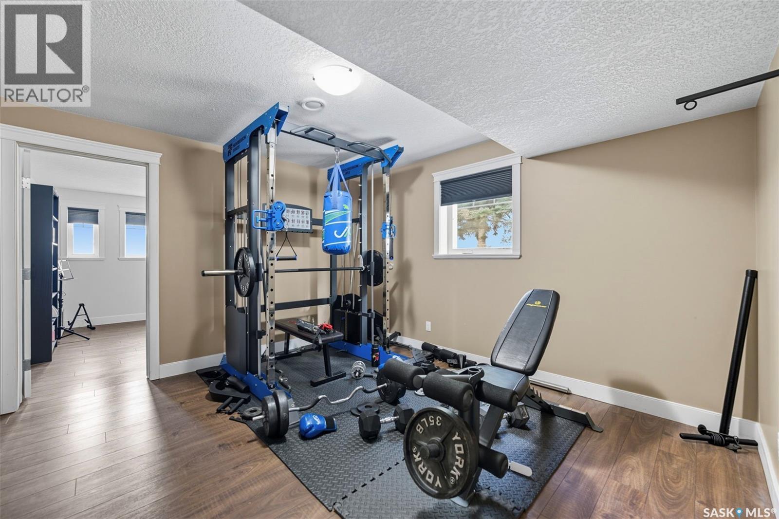 101 6th AVENUE W - 29