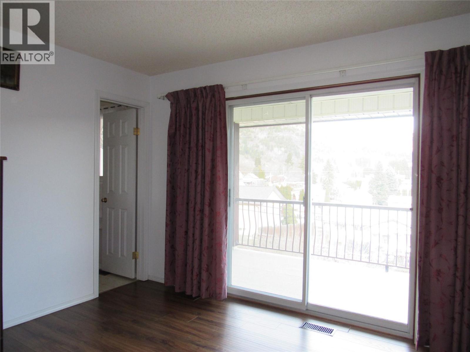 519 10th Avenue, Castlegar