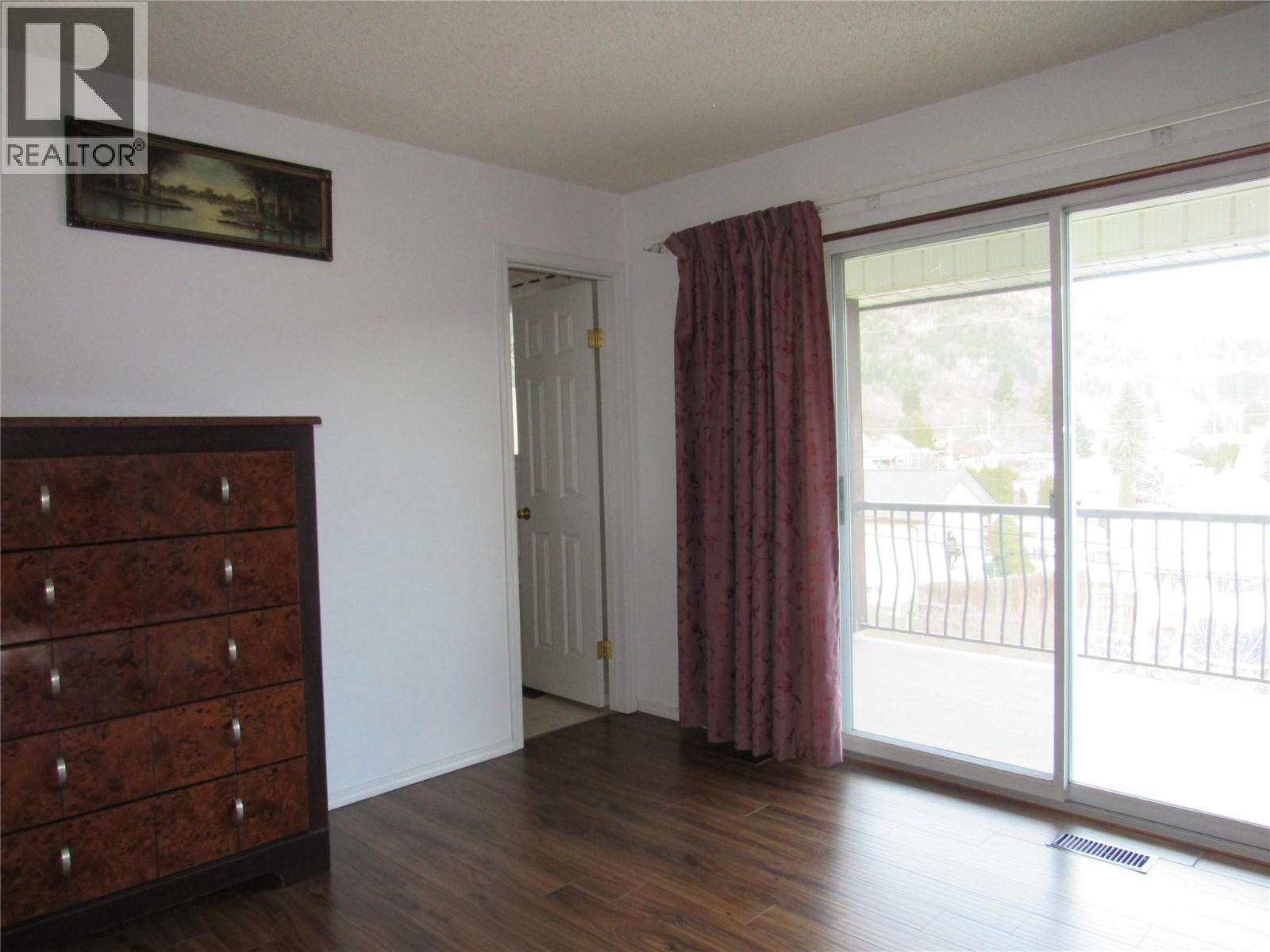 519 10th Avenue, Castlegar