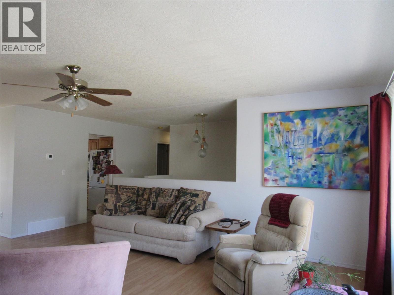 519 10th Avenue, Castlegar