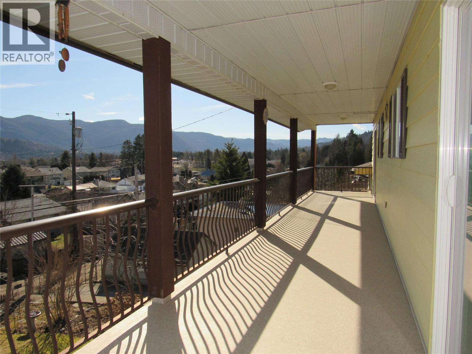 519 10th Avenue, Castlegar