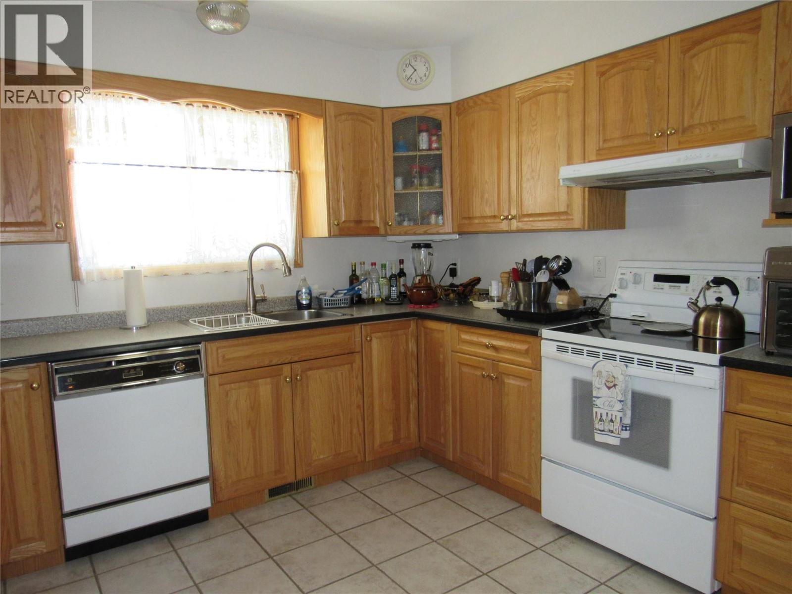 519 10th Avenue, Castlegar