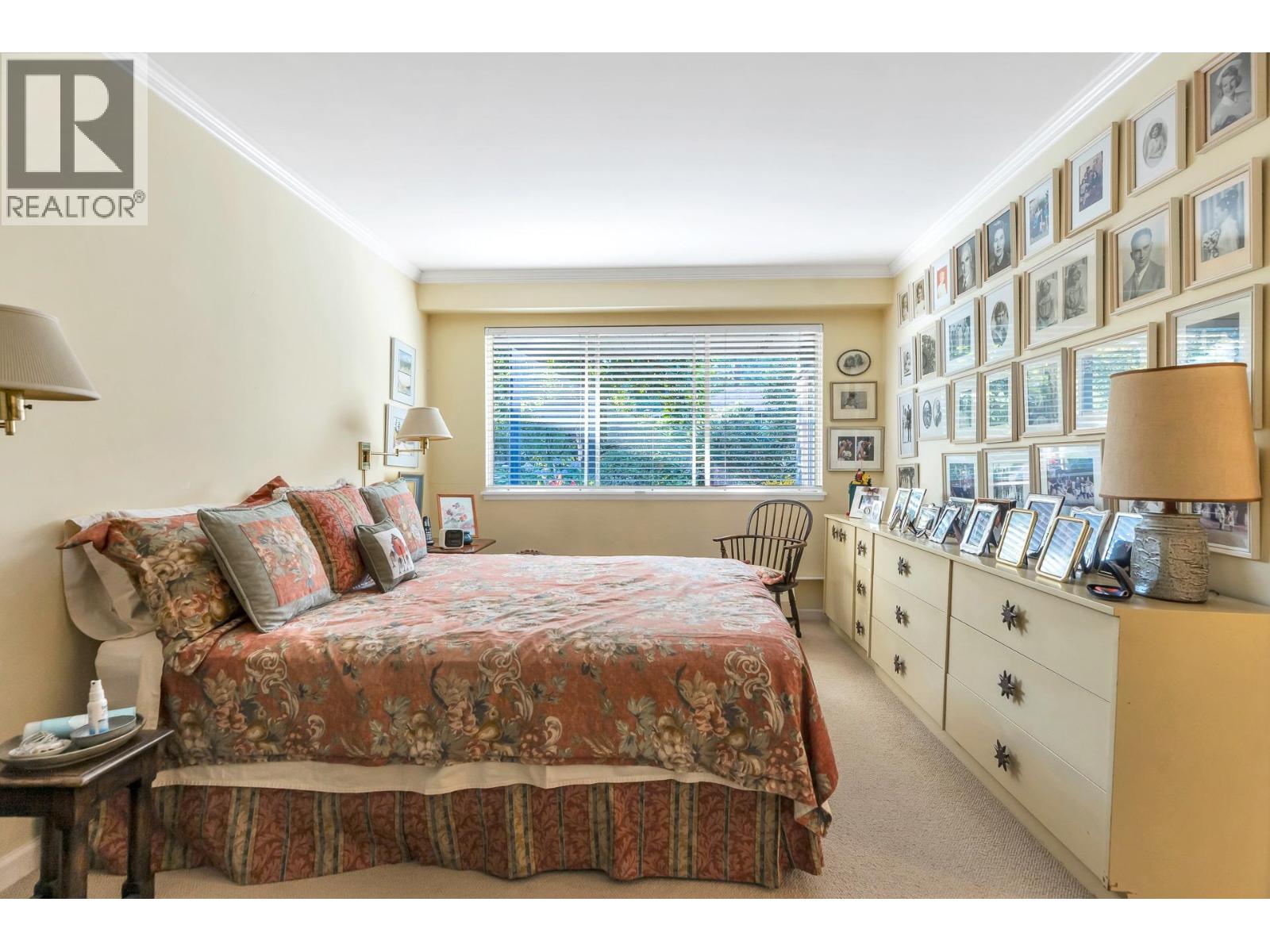 208 235 KEITH ROAD, West Vancouver