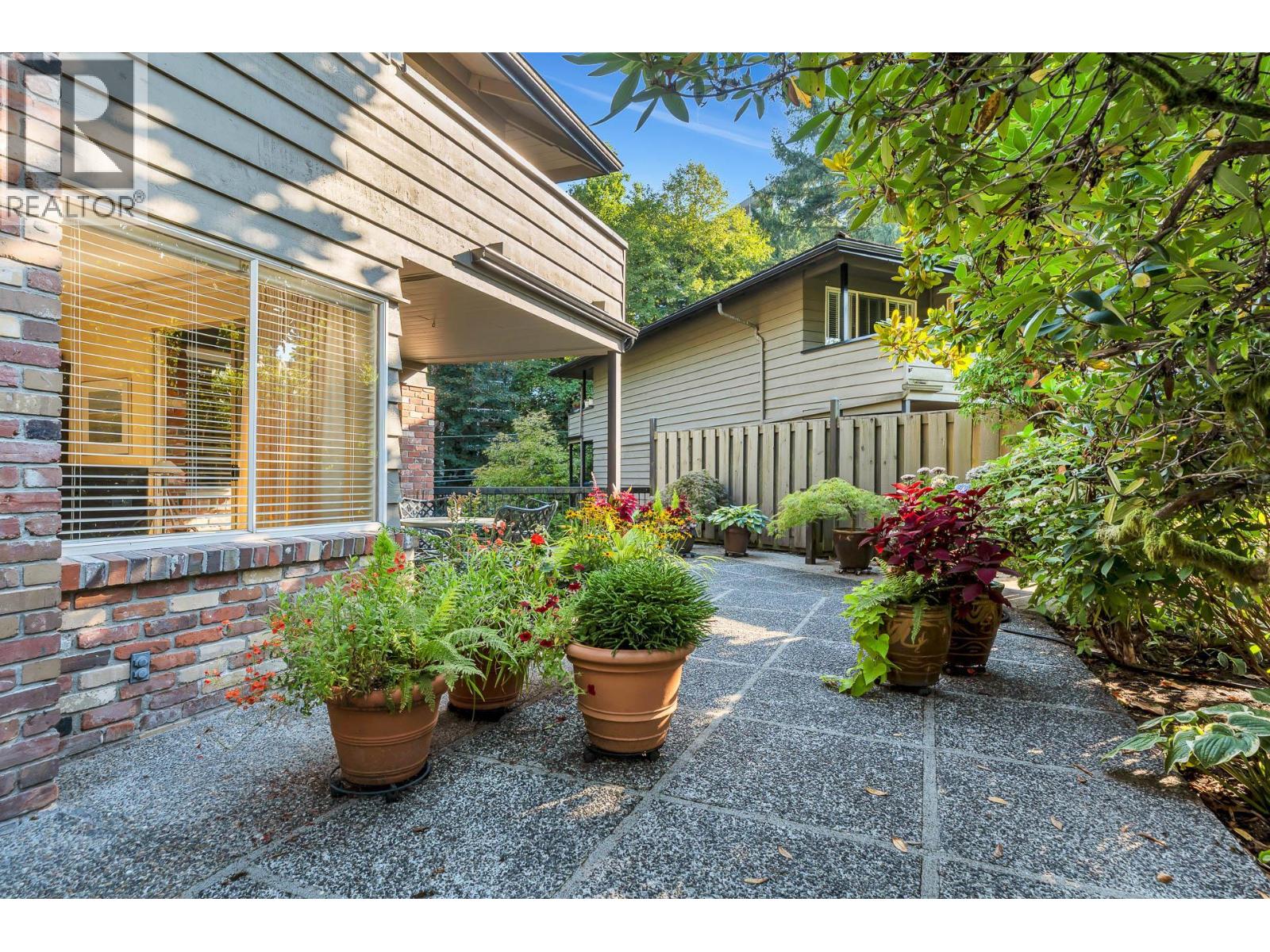 208 235 KEITH ROAD, West Vancouver