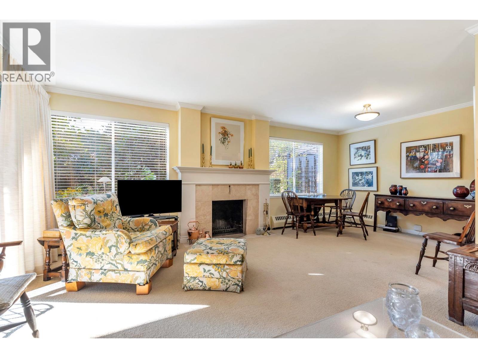 208 235 KEITH ROAD, West Vancouver