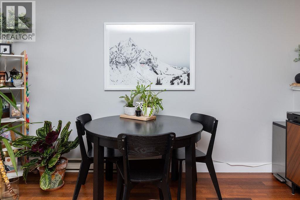 105 414 GOWER POINT ROAD, Gibsons