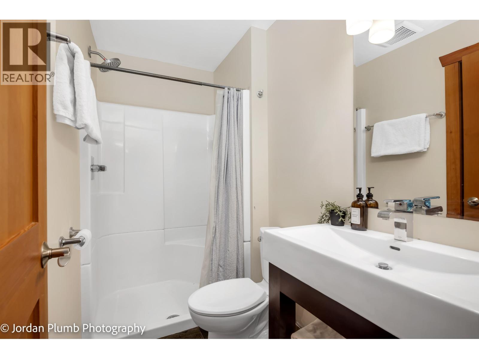 2286 BRANDYWINE WAY, Whistler