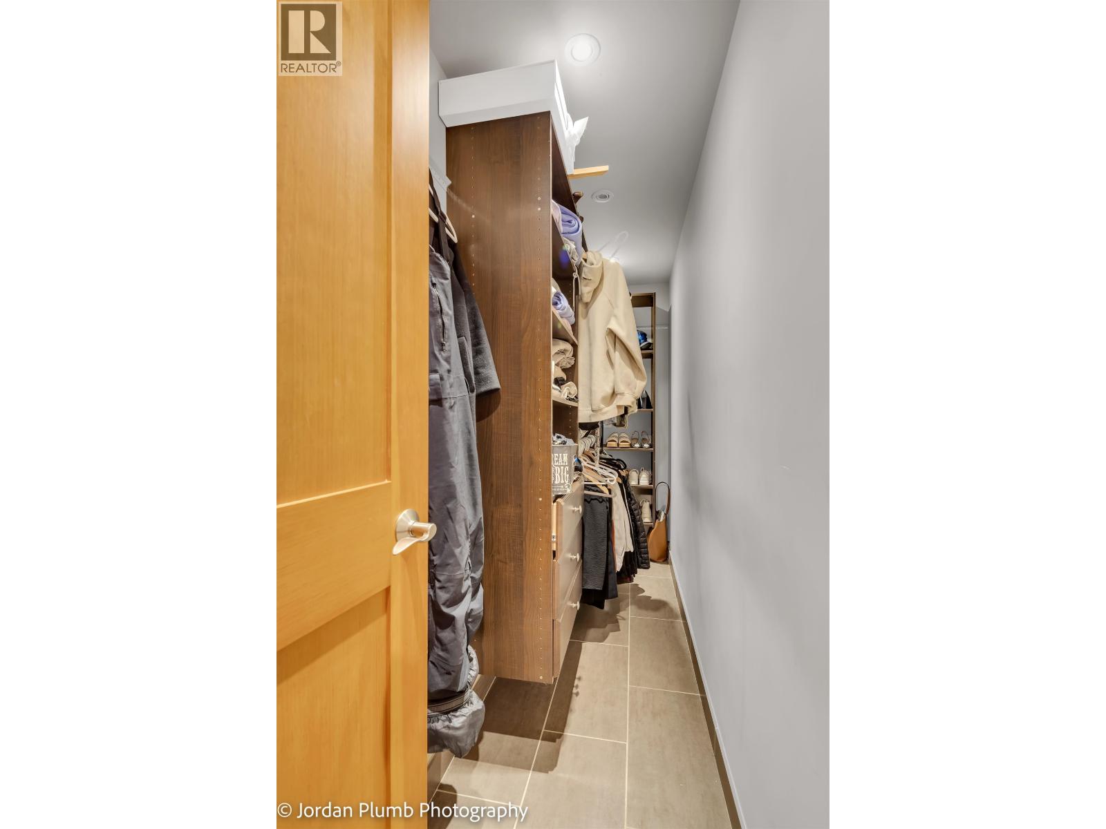 2286 BRANDYWINE WAY, Whistler