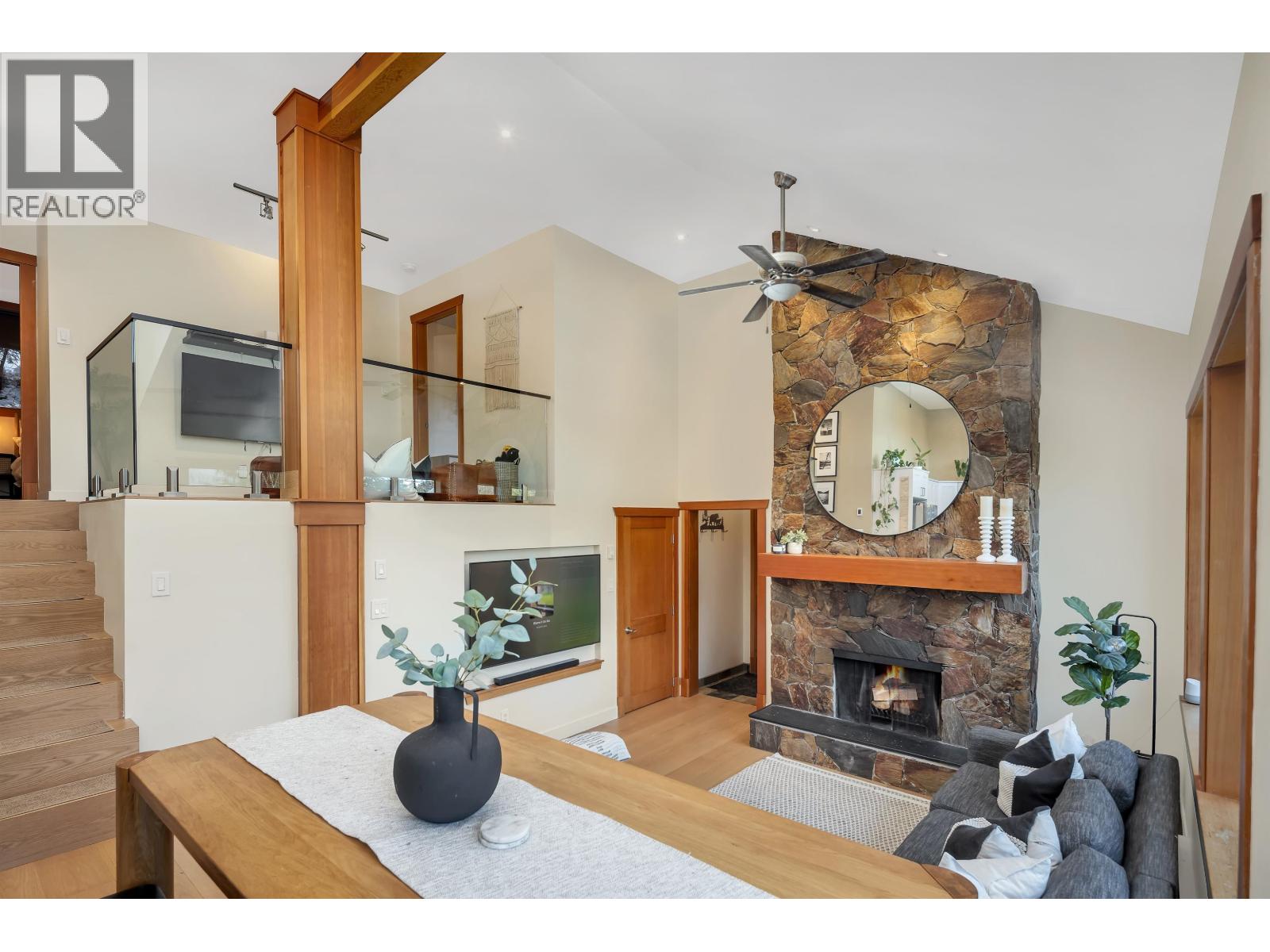 2286 BRANDYWINE WAY, Whistler