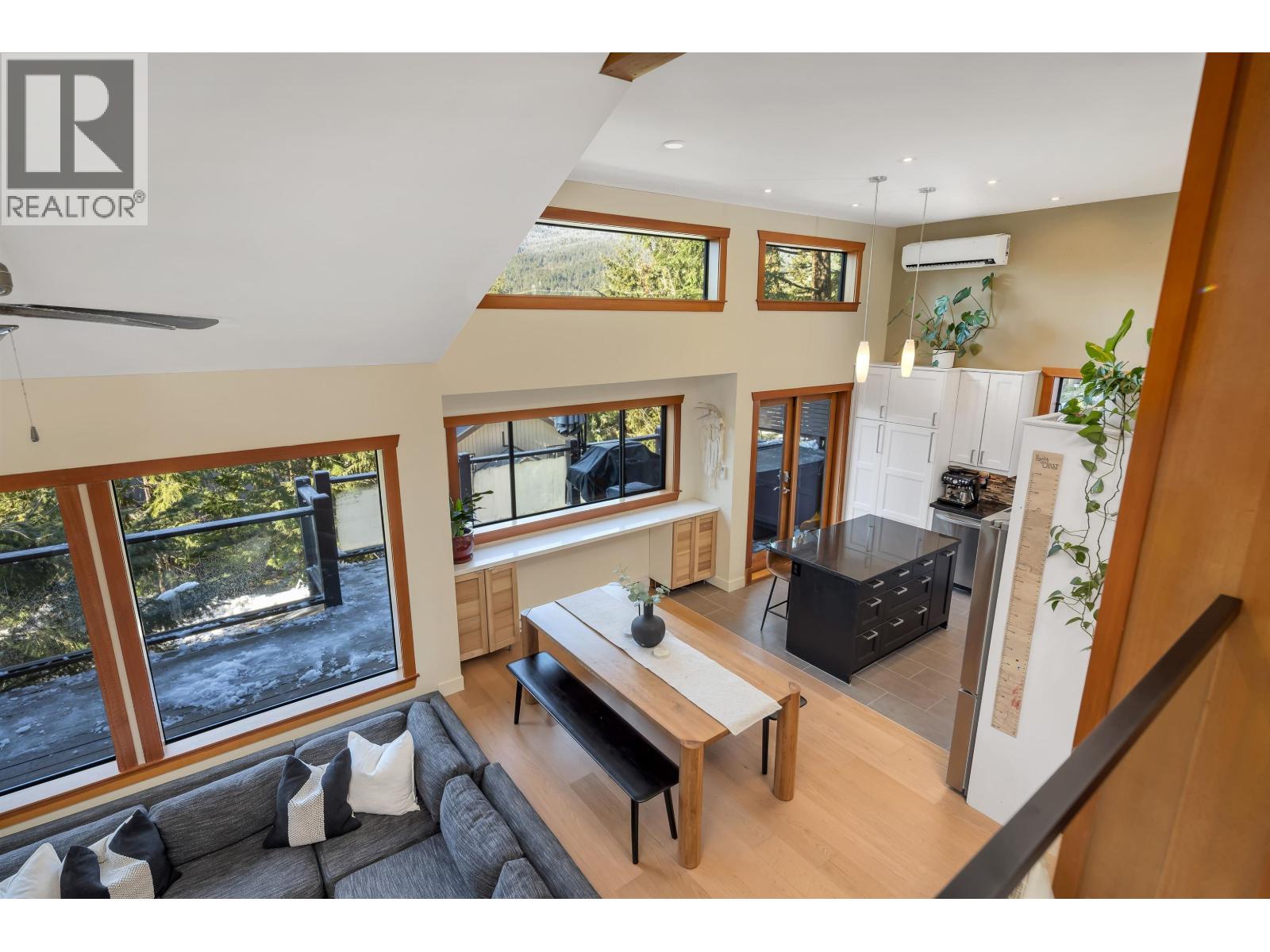 2286 BRANDYWINE WAY, Whistler