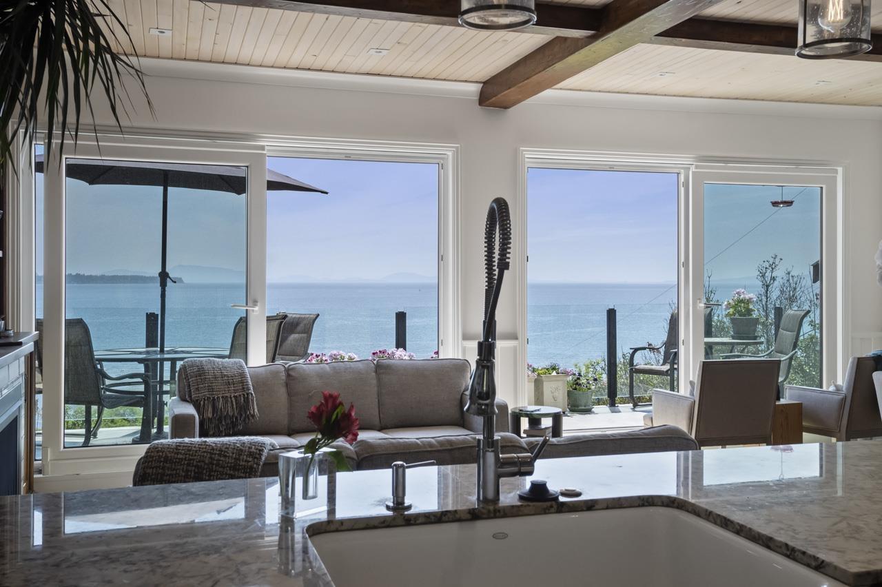 14553 SUNSET DRIVE, White Rock