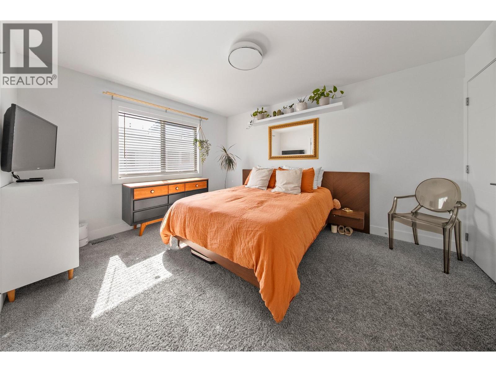 727 Cadder Avenue, Kelowna