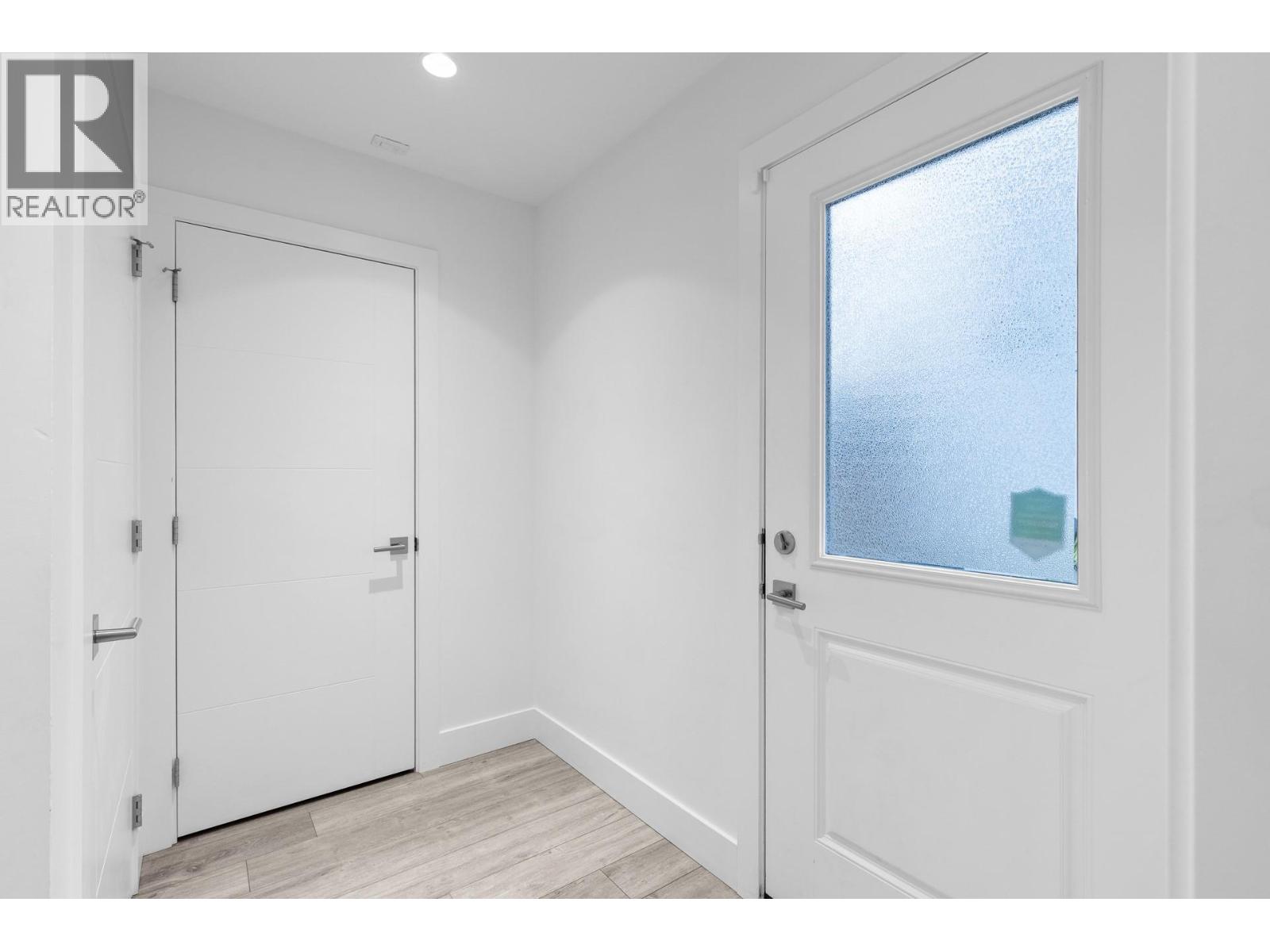 727 Cadder Avenue, Kelowna