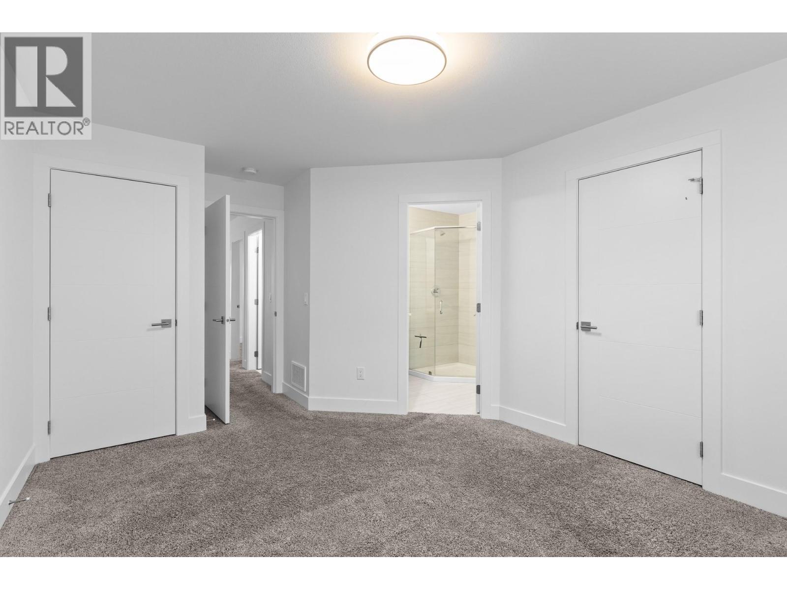 727 Cadder Avenue, Kelowna