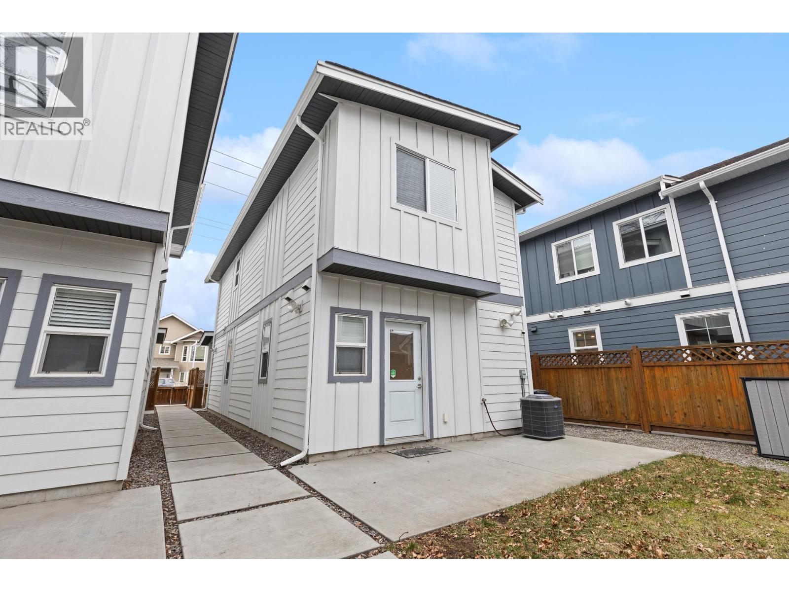 727 Cadder Avenue, Kelowna