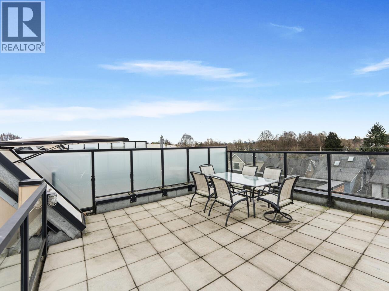 PH12 2150 E HASTINGS STREET